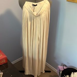 Wide legged palazzo pants